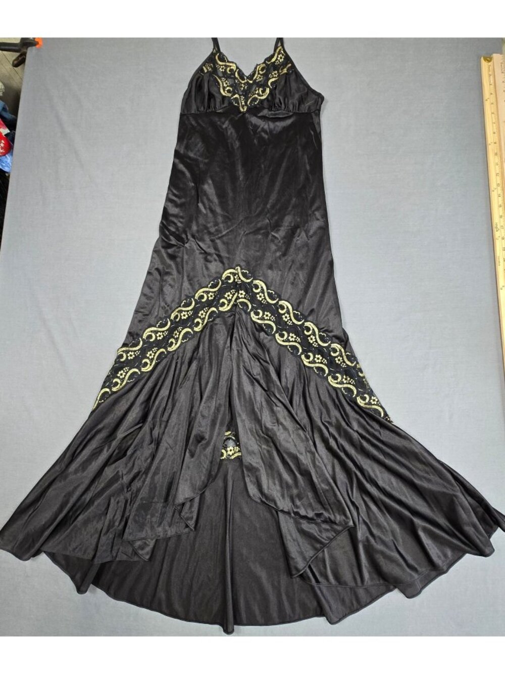 Vintage Black Gold Lace Medium Nightgown ILGWU Lady Cameo Made In USA